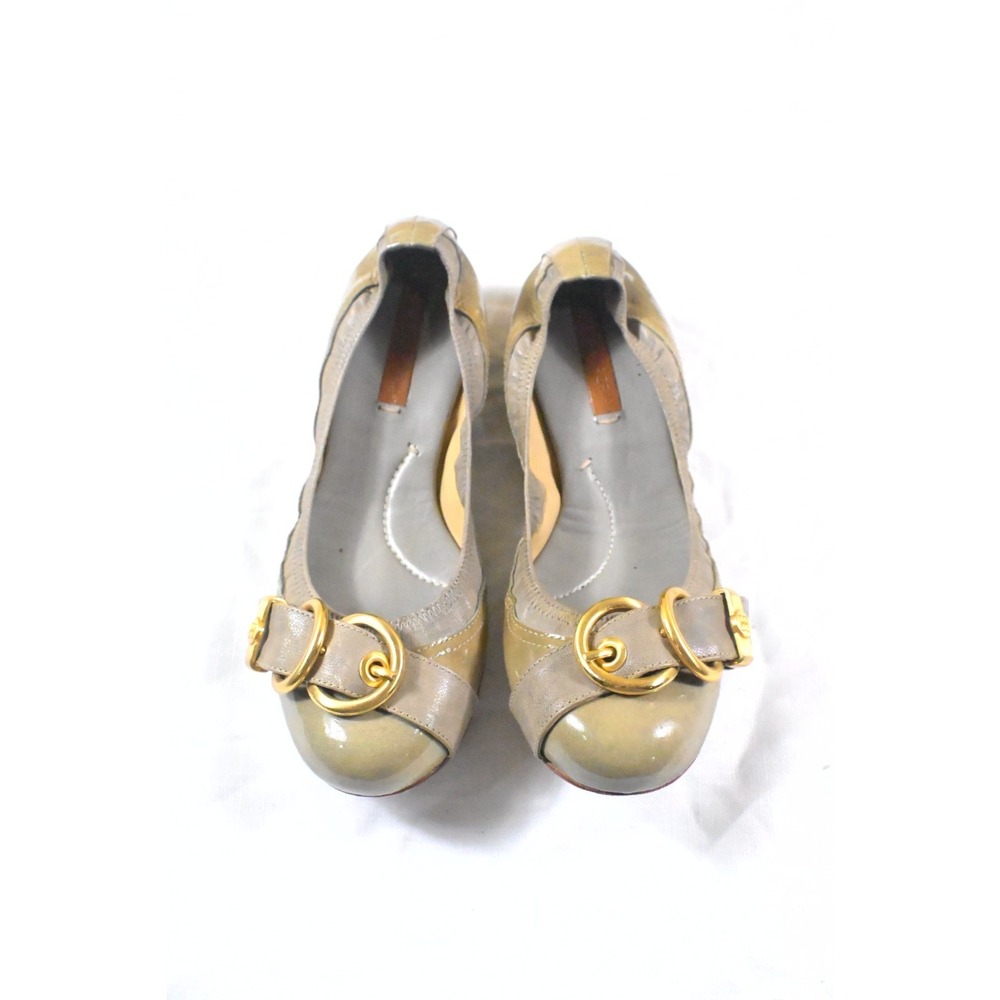 BCBGMAXAZRIA Gray Olive Patent Leather Buckle Ballet Flats Scrunched Sz 9M